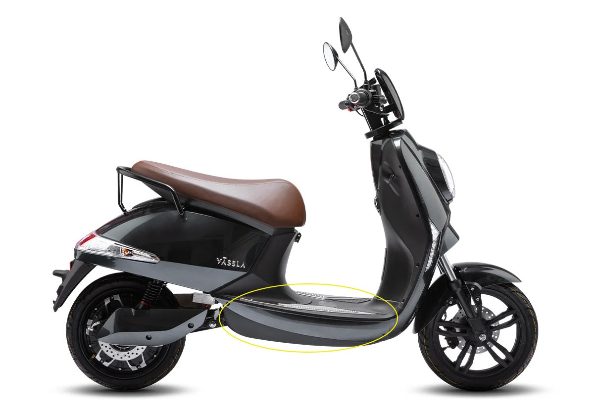 Kåpa Undergolv Höger | Vässla Scooter